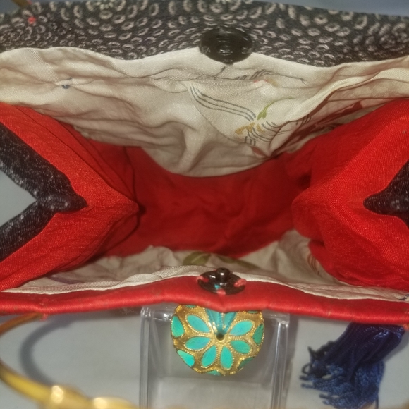 LOREDANA Artisan Antique Kimono Handstiched Tote - Picture 8 of 8